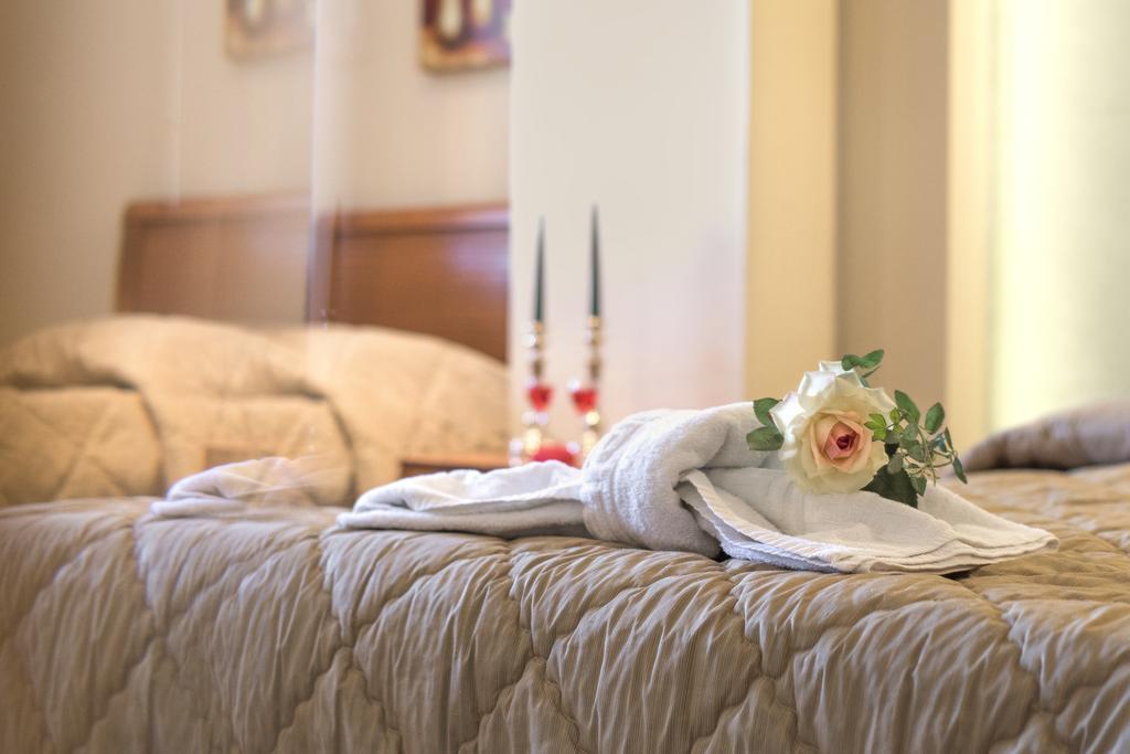 Mouse Island Aparthotel Πέραμα Εξωτερικό φωτογραφία